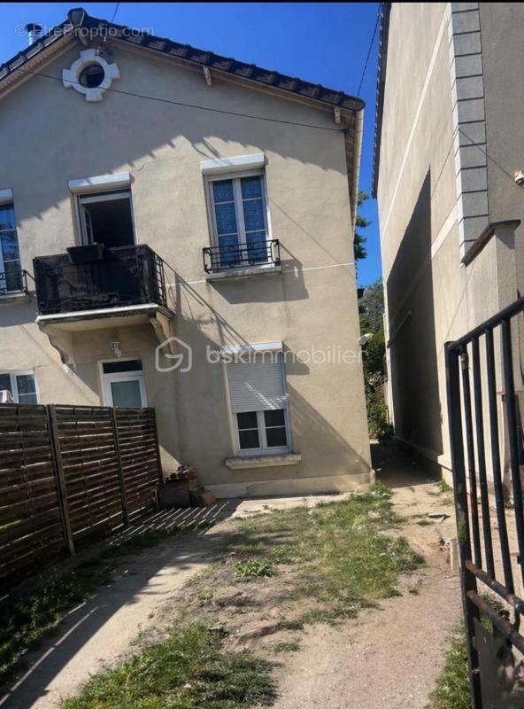 Appartement à LIVRY-GARGAN