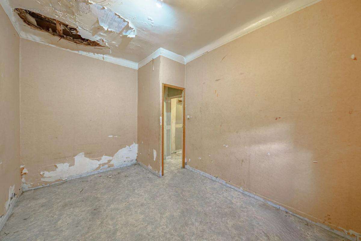 Appartement à MARSEILLE-3E