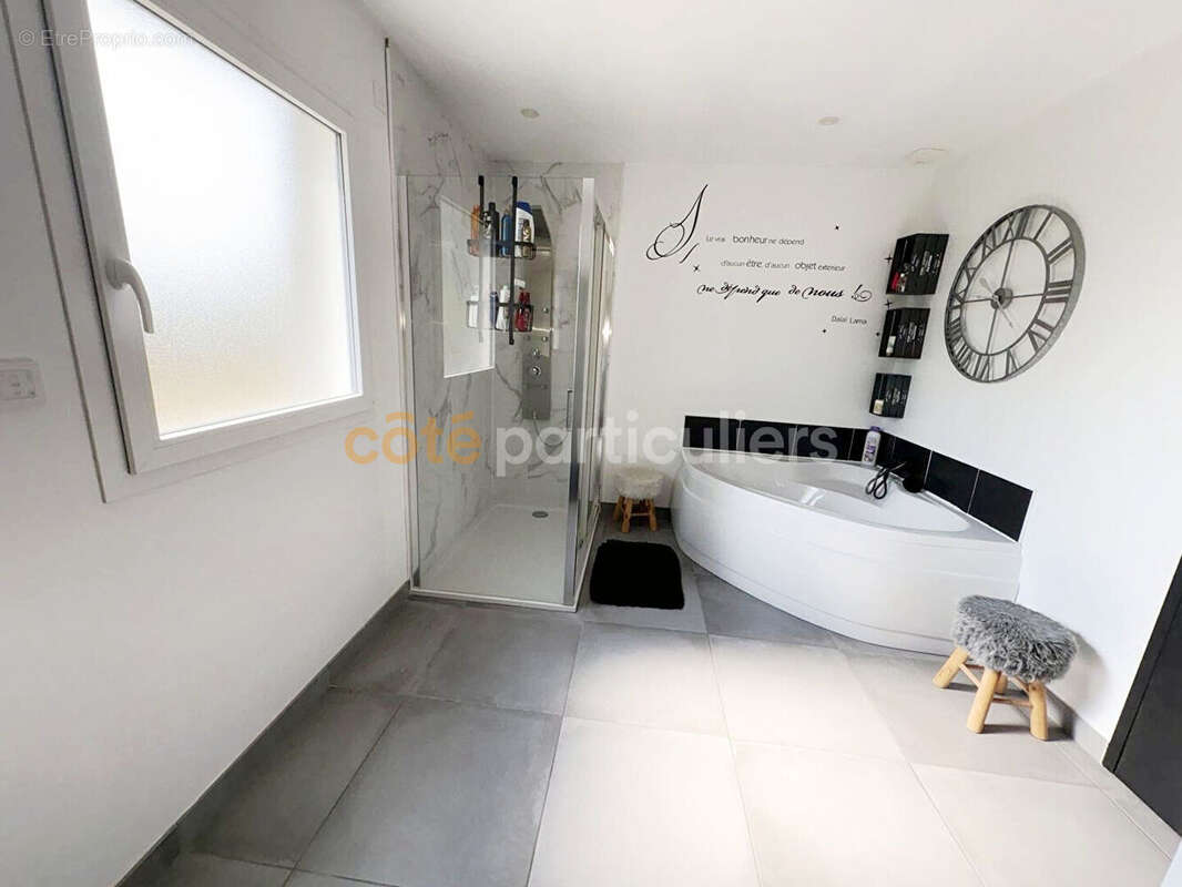 Maison contemporaine de plain-pied avec piscine - photo 9