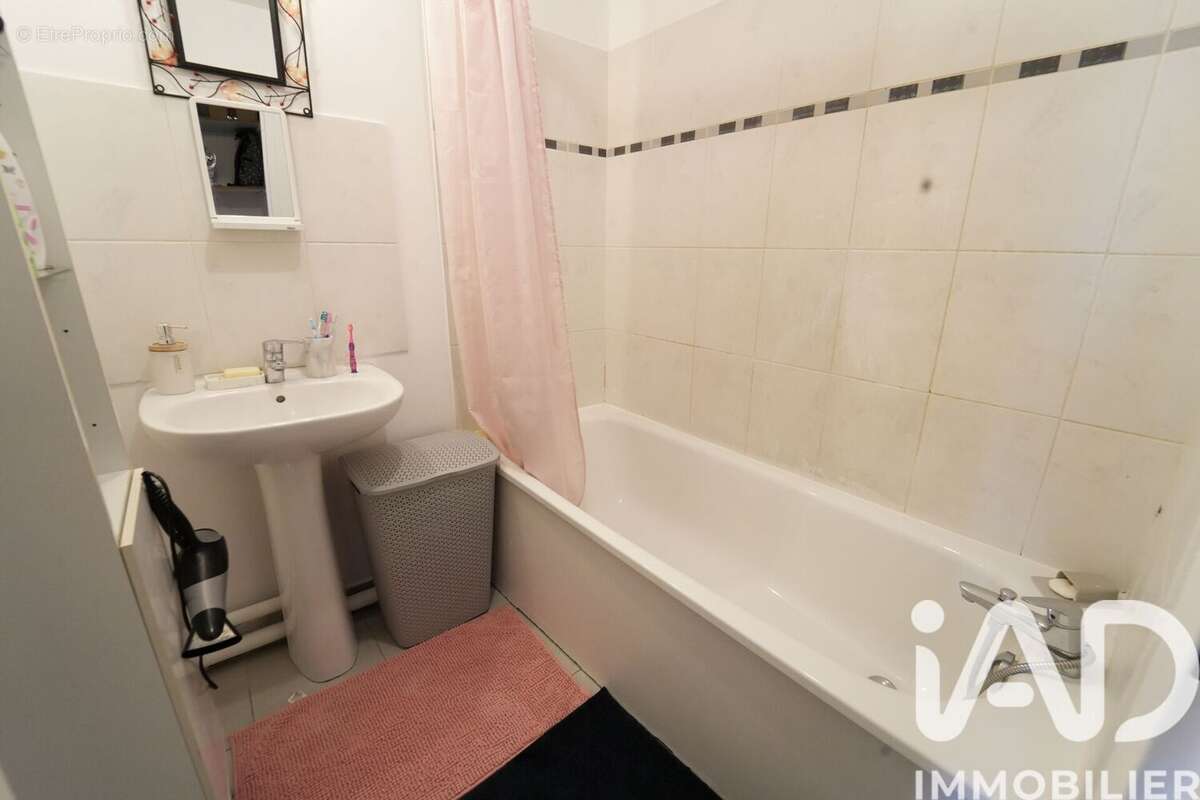 Photo 9 - Appartement à COMBS-LA-VILLE