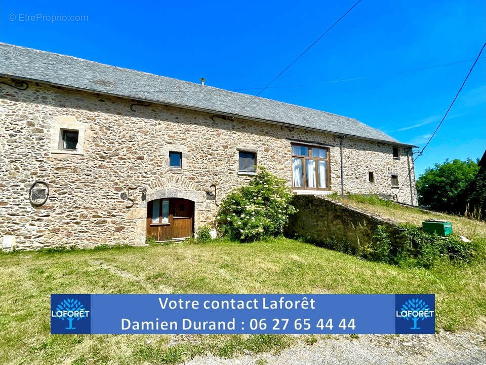Maison à RIEUPEYROUX