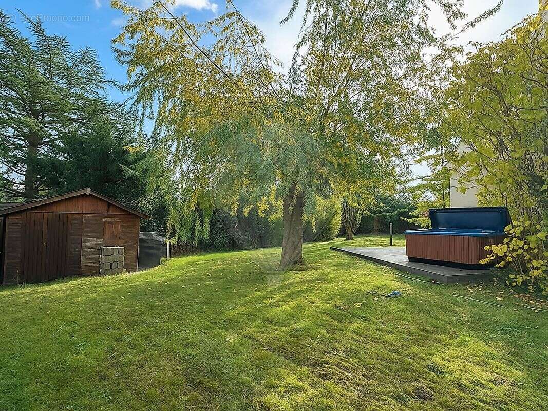 Maison à MORTEFONTAINE