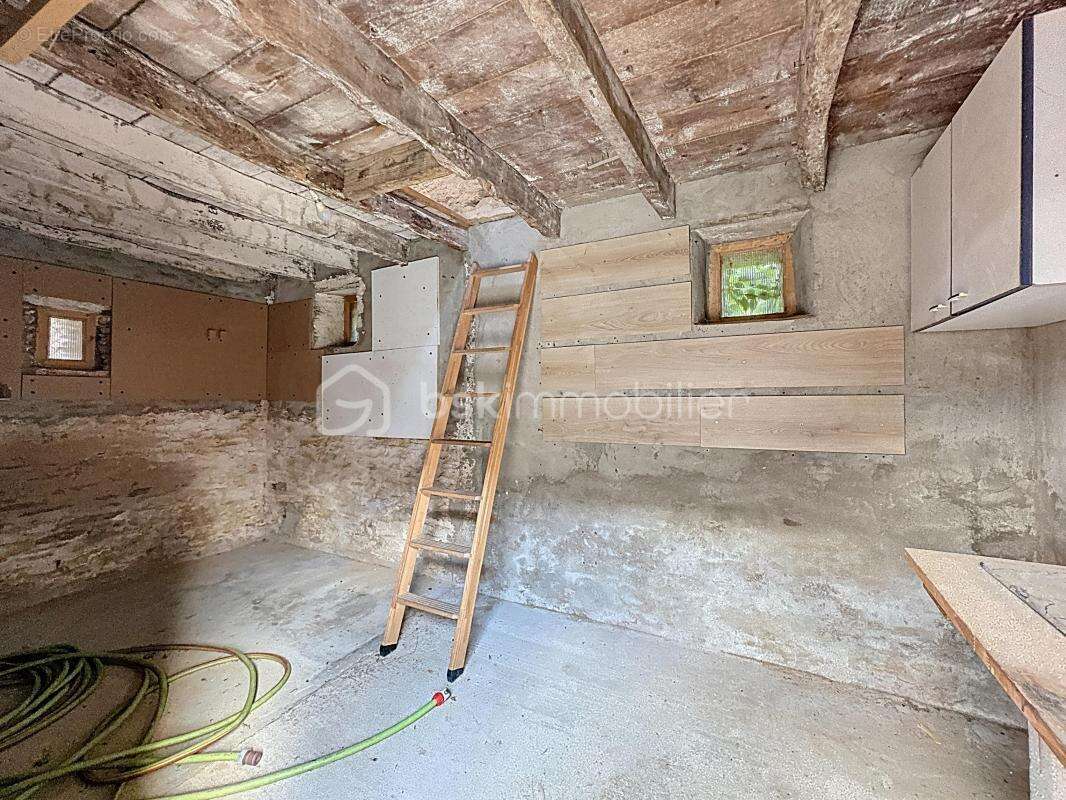 Maison à LA CHAPELLE-BOUEXIC