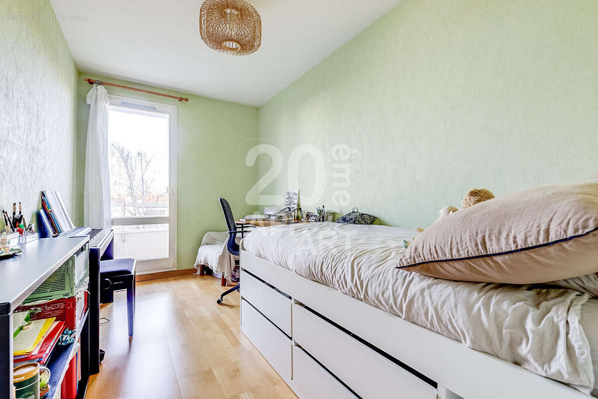 Appartement à PARIS-19E