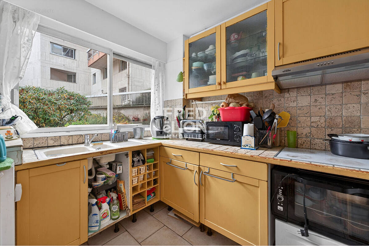 Appartement à PARIS-19E