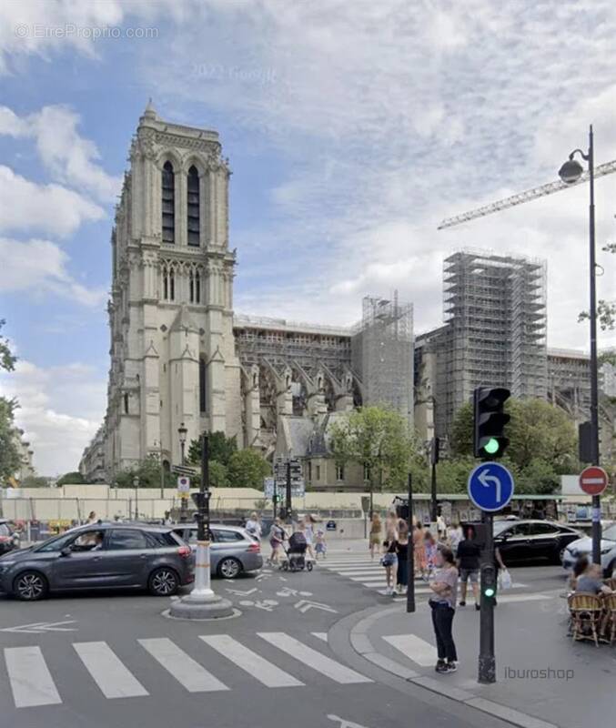 Commerce à PARIS-5E