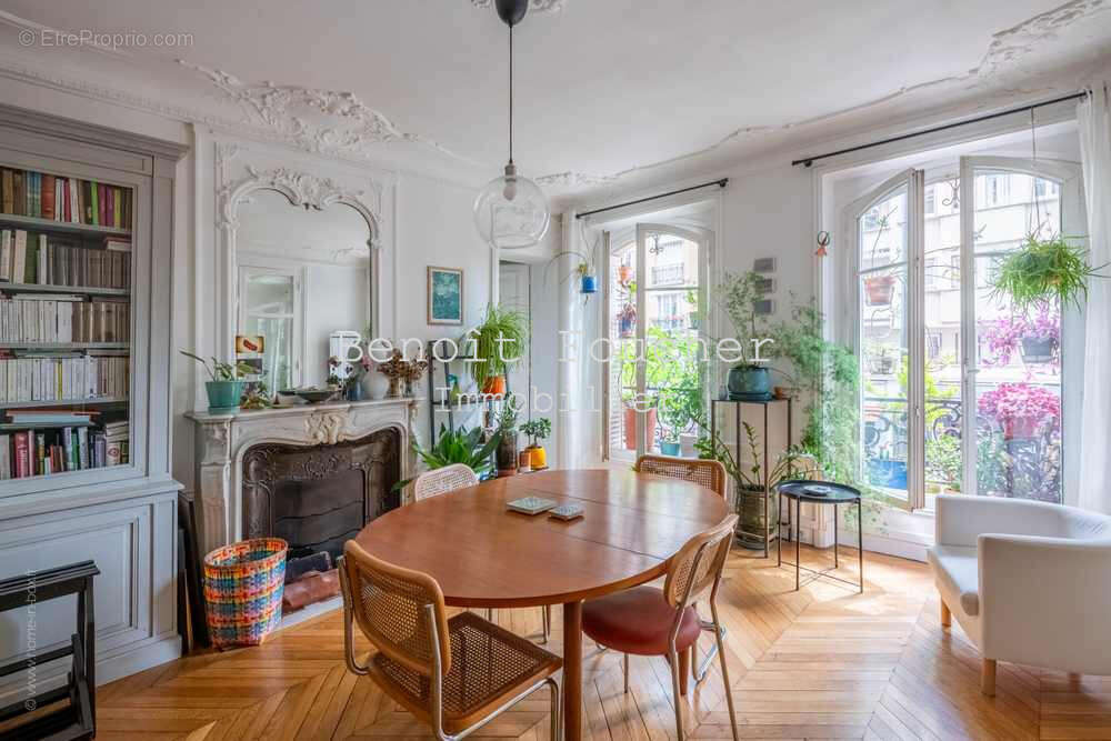 Appartement à PARIS-18E