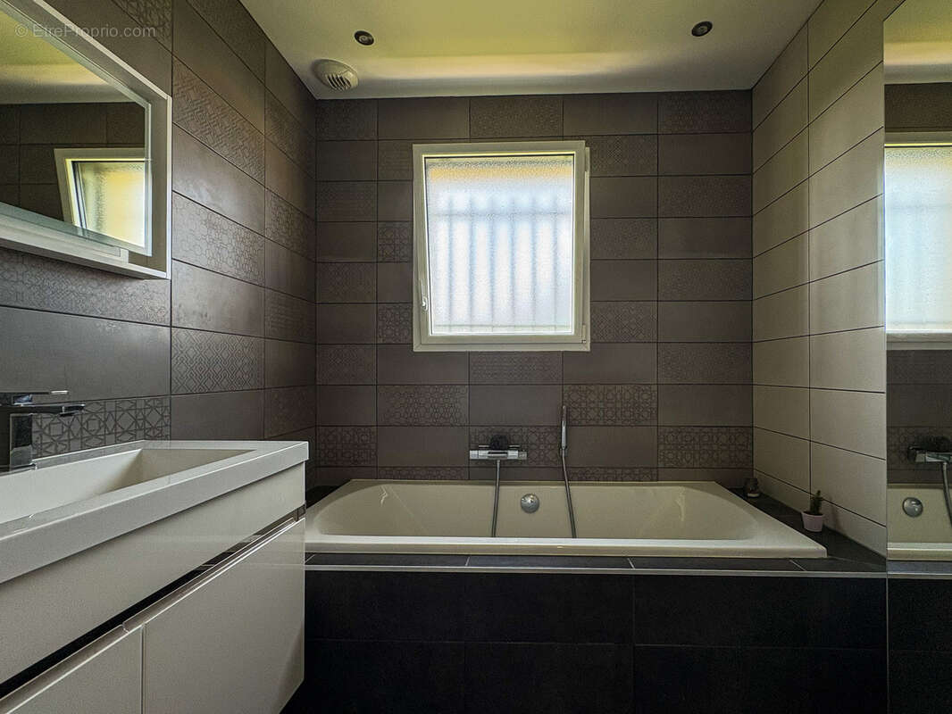 Maison à MARTRES-SUR-MORGE