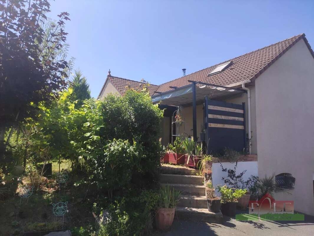 Maison à NERIS-LES-BAINS