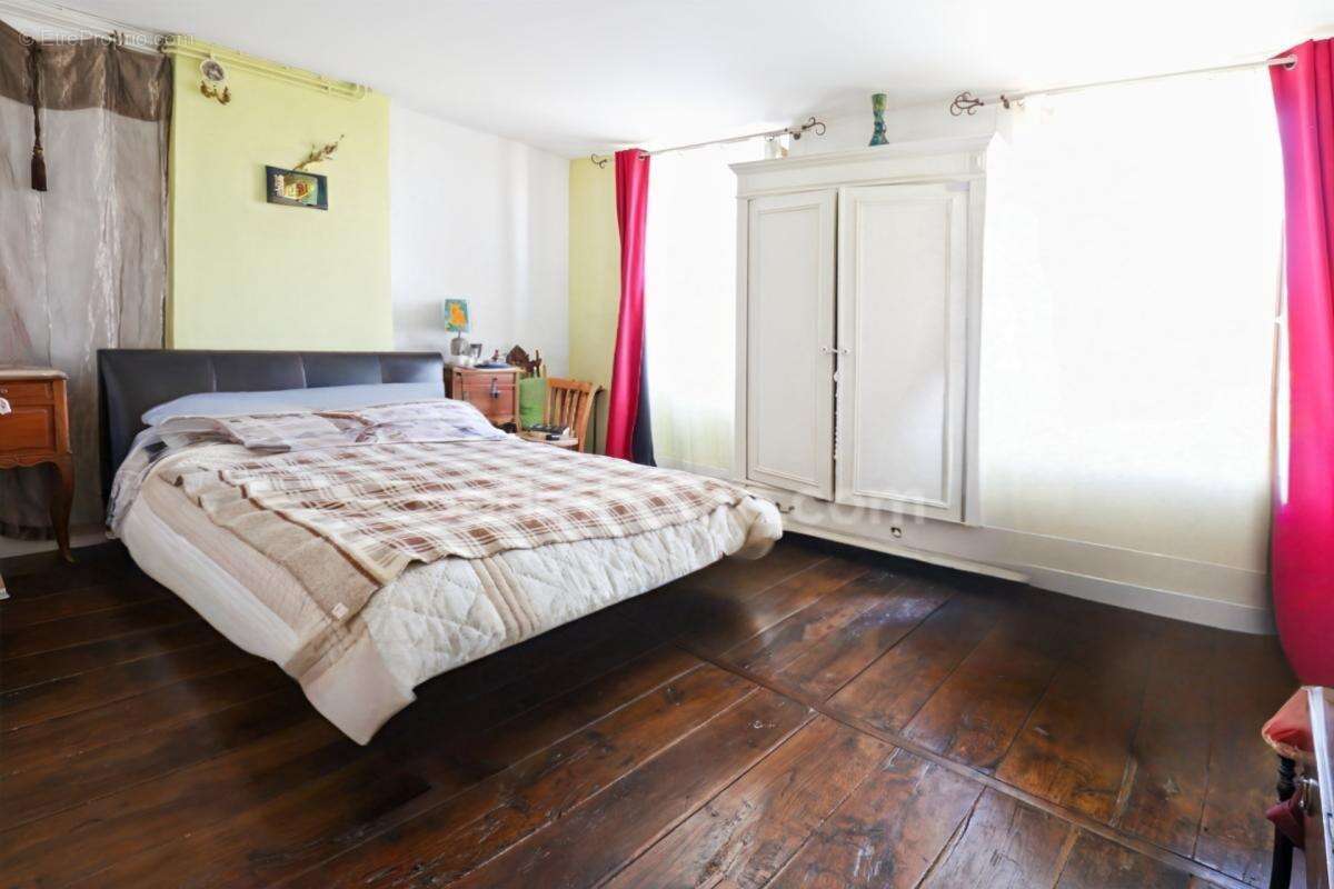 Maison de Charme et de Caractère de 353 m² - 9 Pièces - 6 Chambres sur parcelle de 662 m² - BELLAC 87300 - photo 27