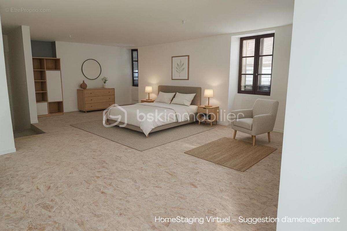 Maison à EYMOUTIERS