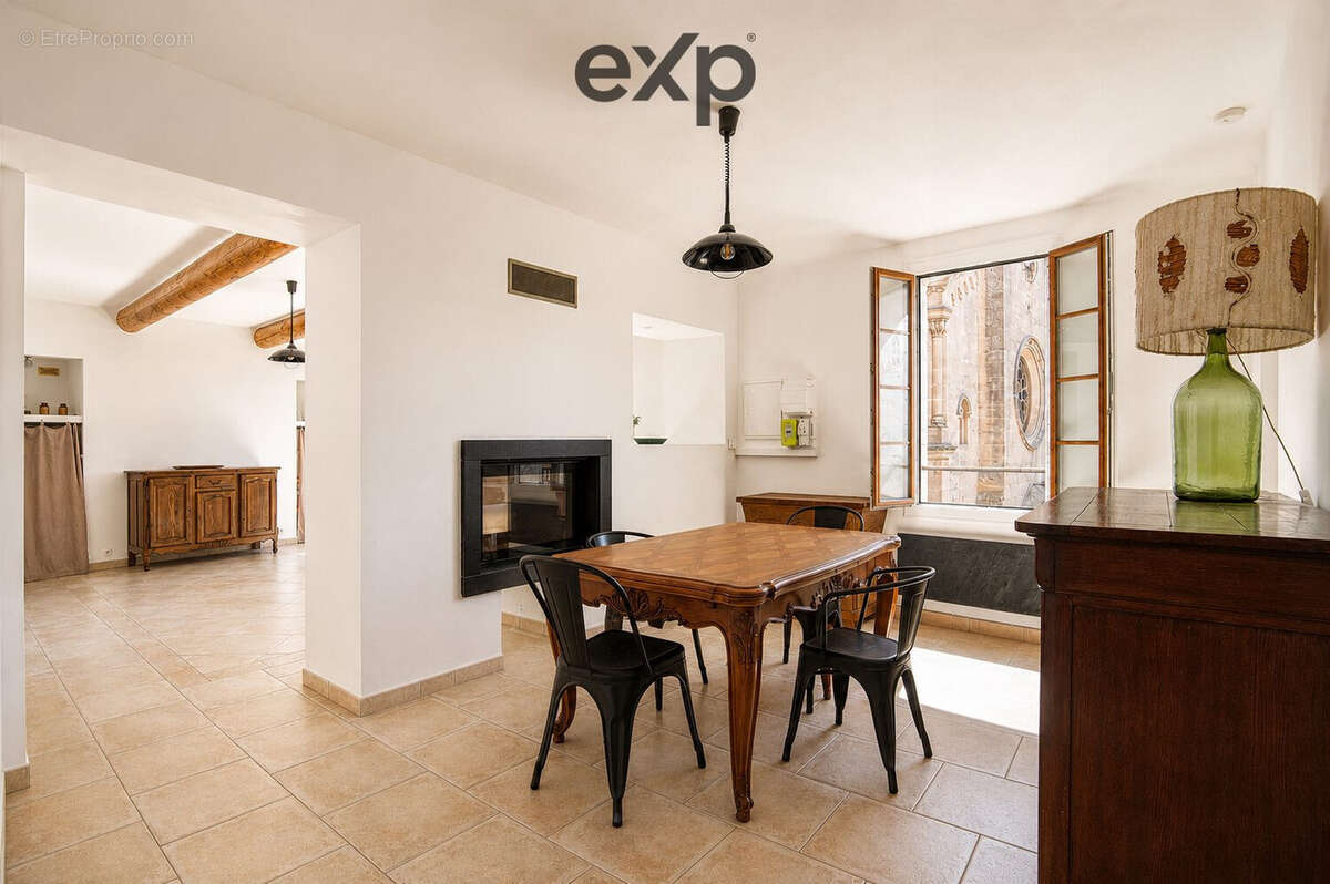 Maison 293 m² à Saint-Saturnin-Les-Apt  - photo 6