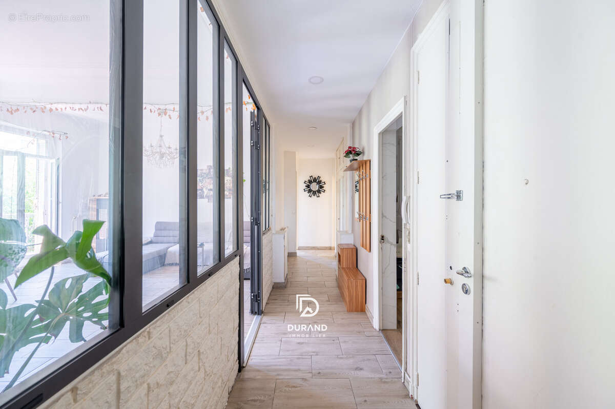 Appartement à MARSEILLE-2E