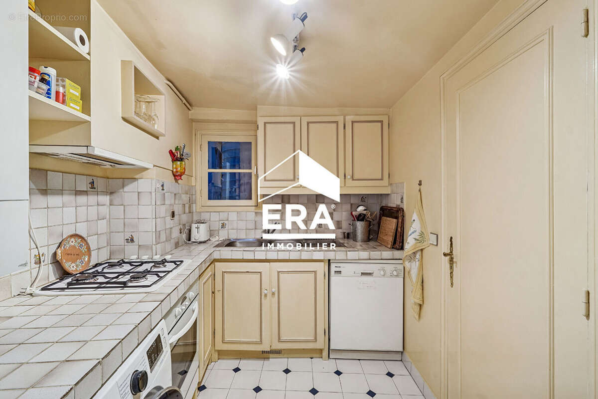 Appartement à PARIS-2E