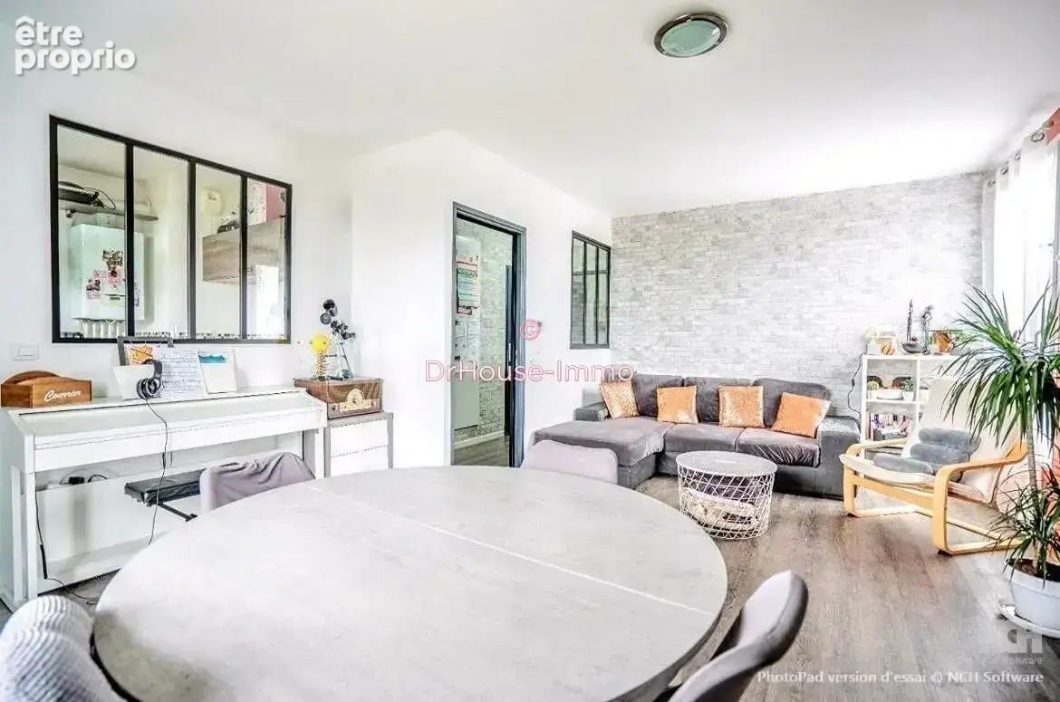 Appartement à LOUVRES