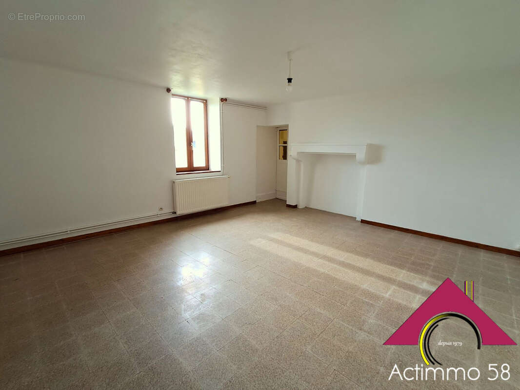 Maison à OUROUER-LES-BOURDELINS