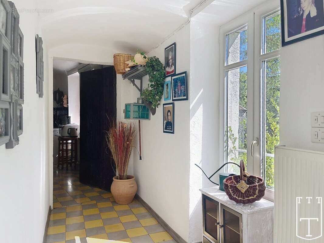 100% charme avec cette bâtisse + 1 dépendance [sud Ardèche] - photo 11