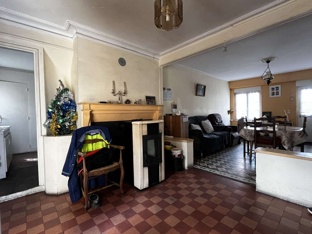Maison à MONNAI