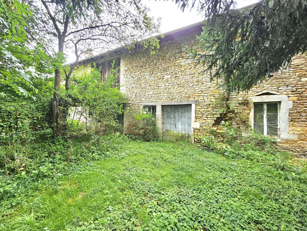 Maison de village a renover - photo 2