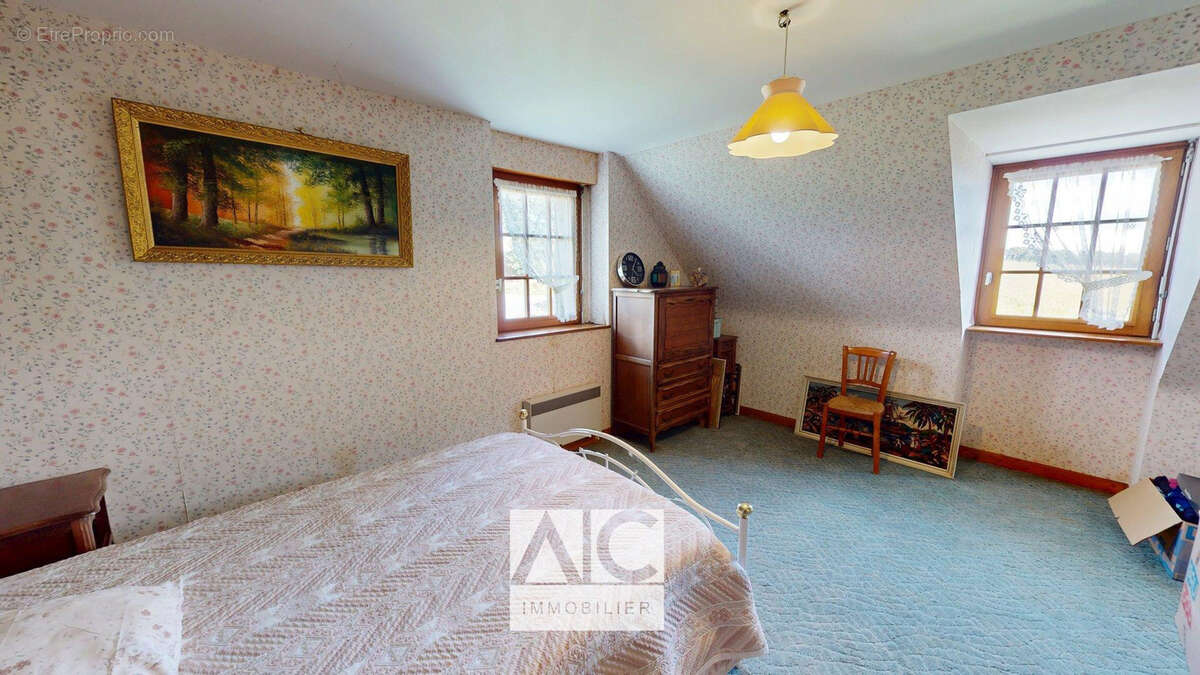 Maison à SAINTE-TREPHINE