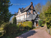 Autre à SAINT-PIERRE-DE-VARENGEVILLE