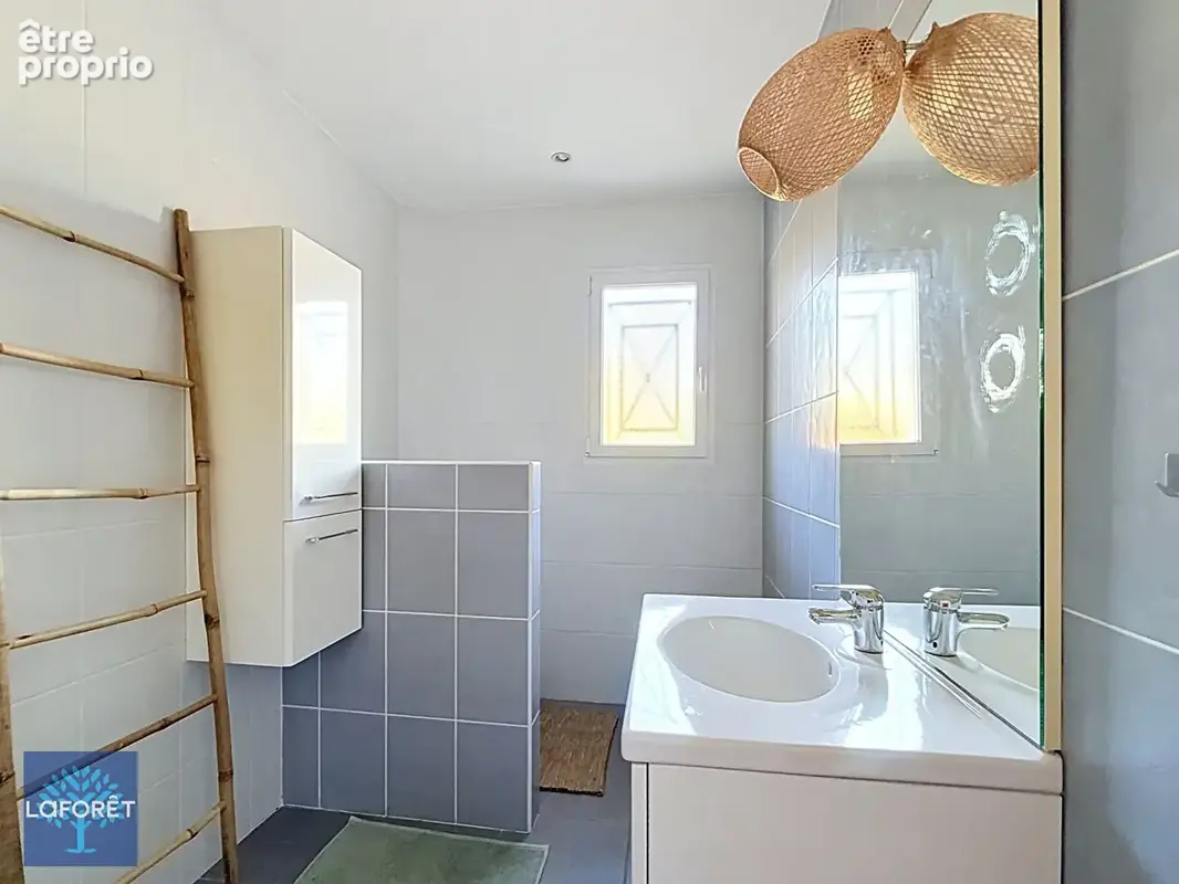 Maison Soucieu En Jarrest 5 pièce(s) 120 m2 - photo 14
