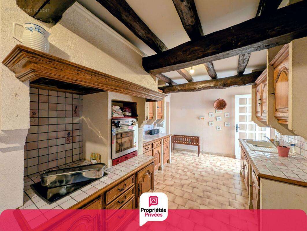 Maison de Caractère  204m² du XVIII Siècle à Salignac Sur Charente réf 459959 - photo 7