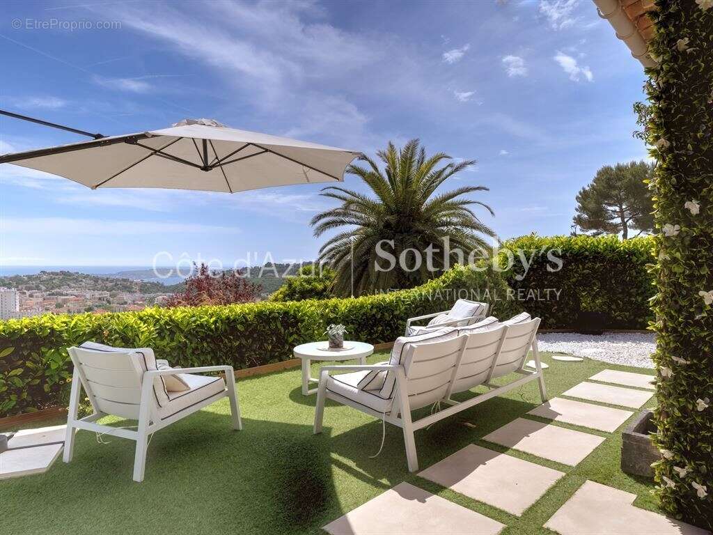 HAUTEURS DE CANNES VALLAURIS Maison rénovée avec vue mer dans hameau privé au calme absolu - photo 3