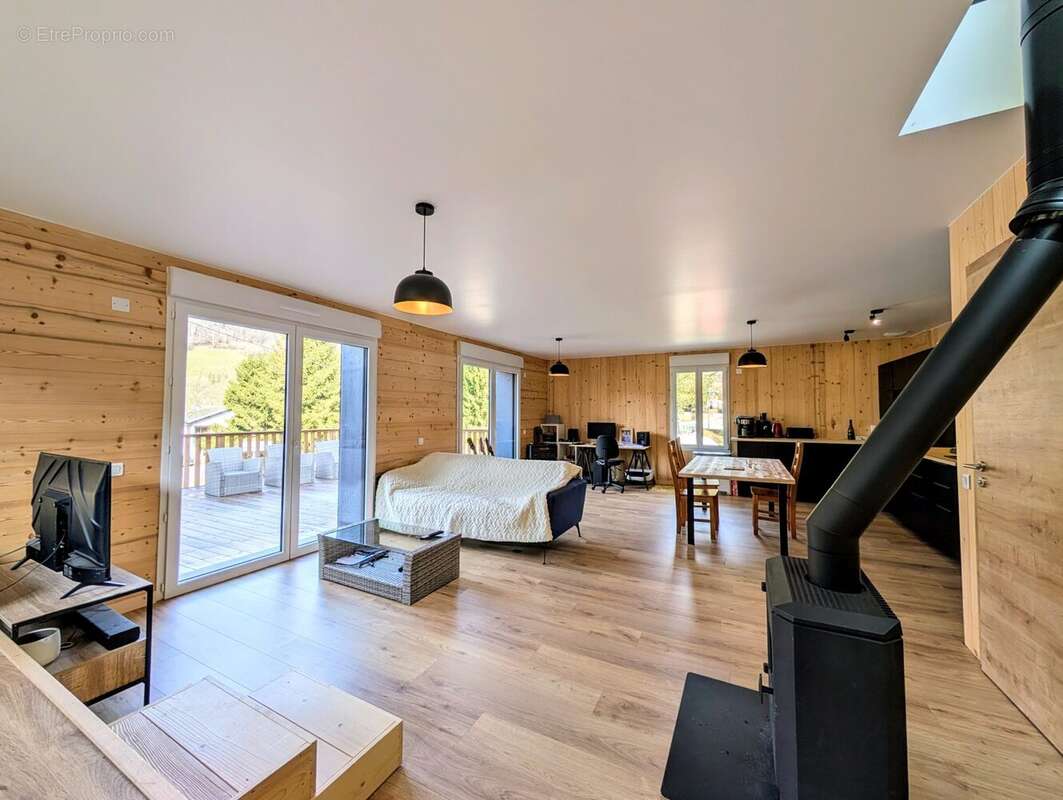 Maison à LA COMPOTE