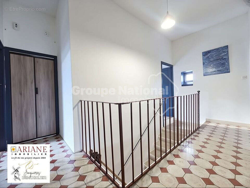 Maison à JONQUIERES-SAINT-VINCENT