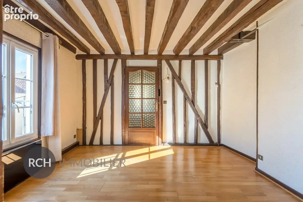 Montfort-l'Amaury - Bel appartement lumineux situé au dernier étage - photo 2