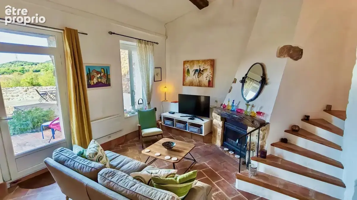 Magnifique Maison de Village en Pierre avec Deux Chambres et une Vue Imprenable - photo 12