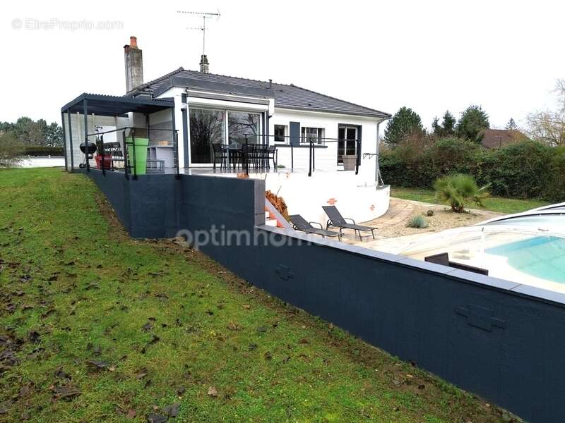 Maison à VARENNES-VAUZELLES