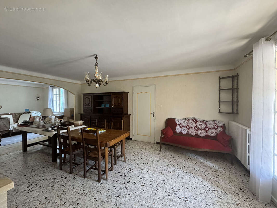 Maison à L&#039;ISLE-SUR-LA-SORGUE