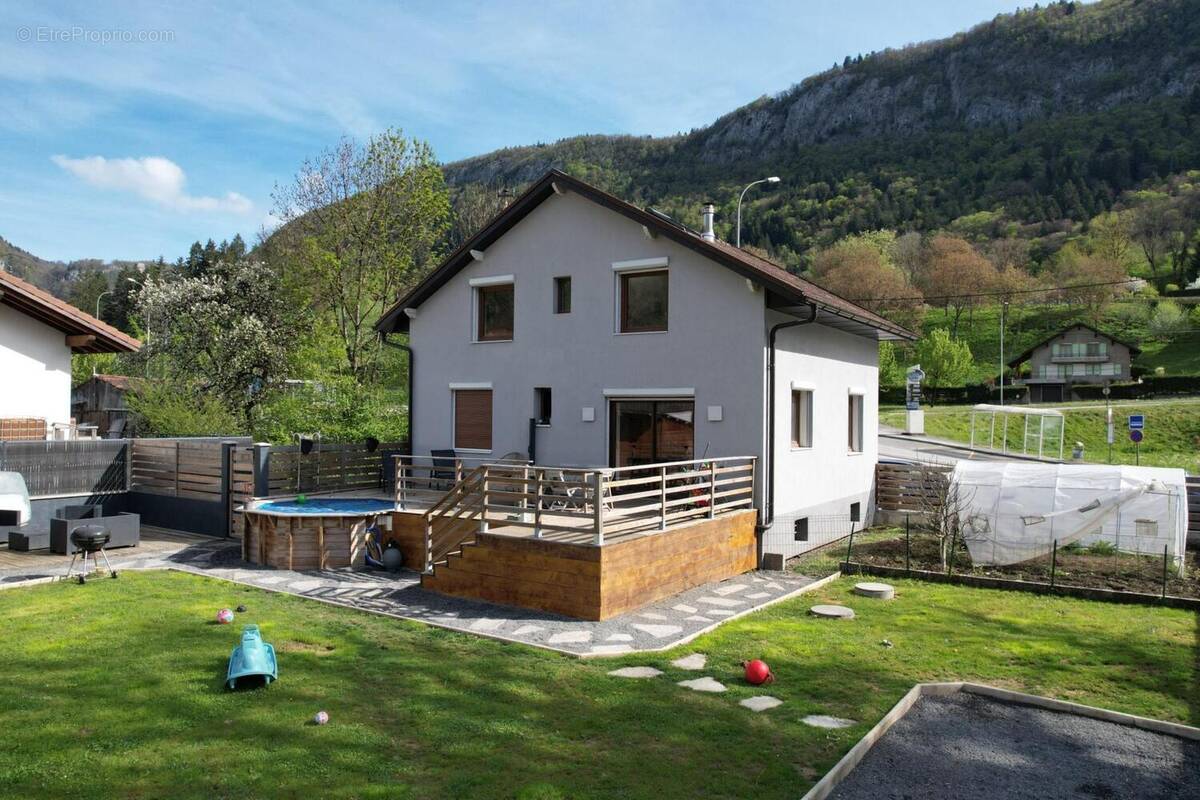 Maison à SAINT-JEOIRE