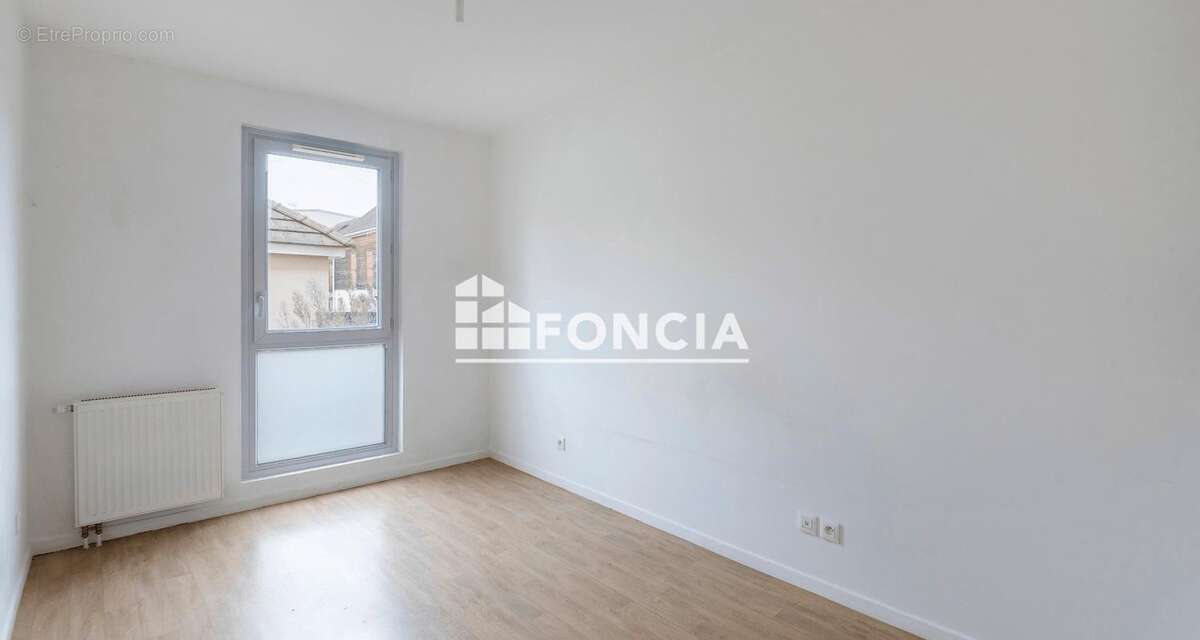 Appartement à LINAS
