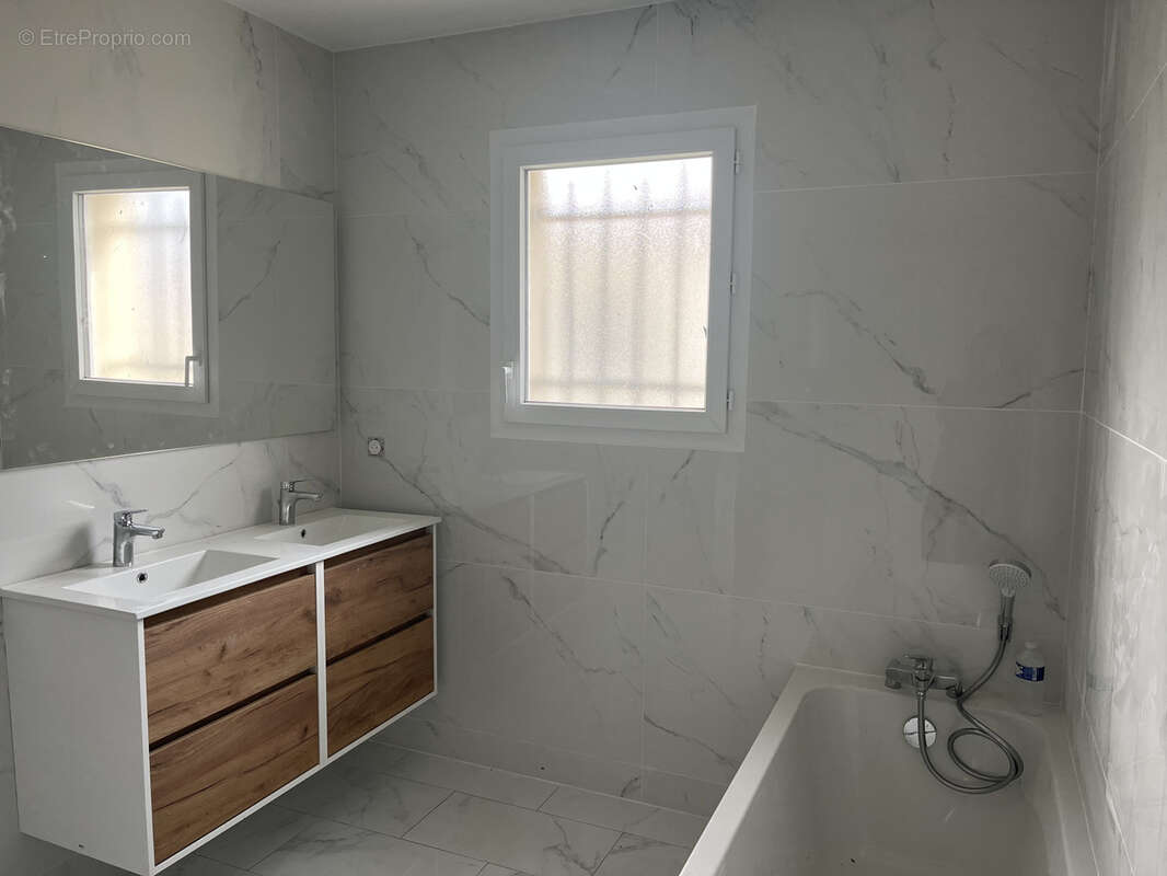 Maison à LA VILLE-DIEU-DU-TEMPLE