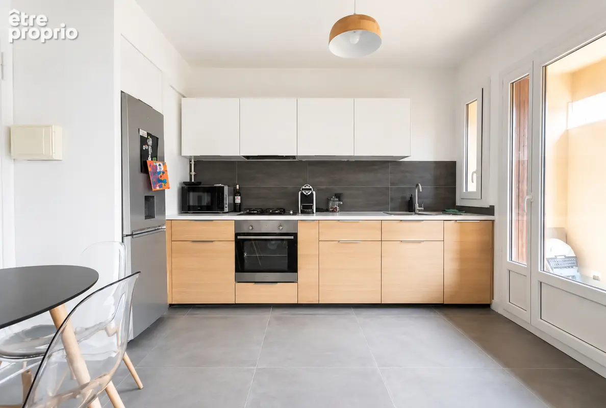 Aix-en-Provence - Proche Rotonde - T3 de 66 m² avec ascenseur, balcons et cave - photo 2