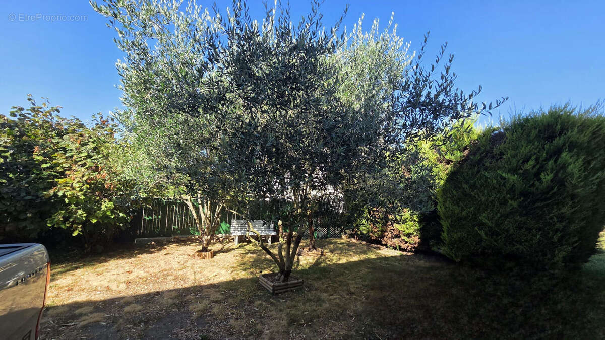 Pavillon en vente sur terrain de 824 m² - photo 10