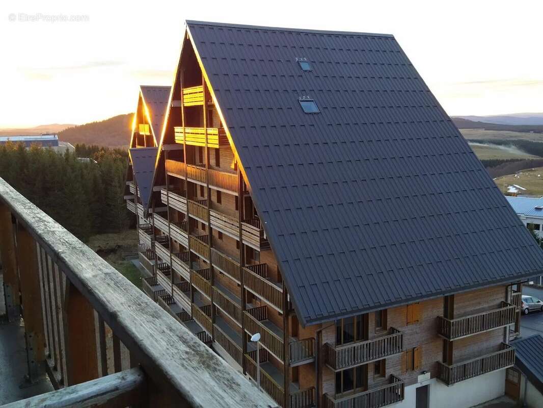 Appartement à BESSE-ET-SAINT-ANASTAISE