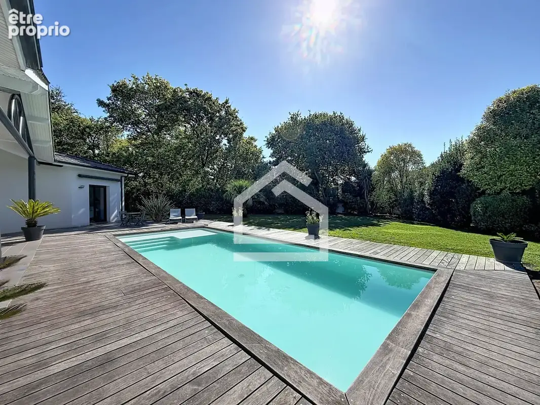Gujan-Mestras   Élégante maison contemporaine de plain-pied, 4 Chambres, garage et piscine. - photo 17