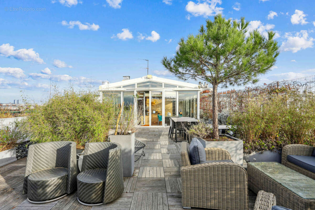 Appartement à CHARENTON-LE-PONT