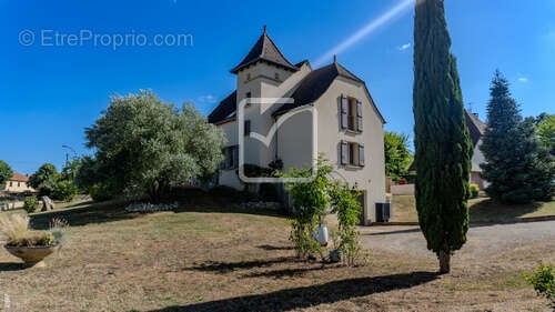Maison à GOURDON