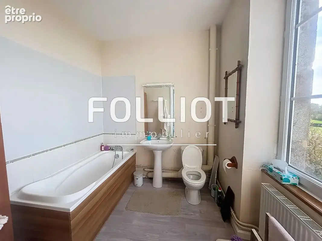 Maison de 180m² avec 4 chambres à vendre à VIRE NORMANDIE REF 14097SL - photo 8