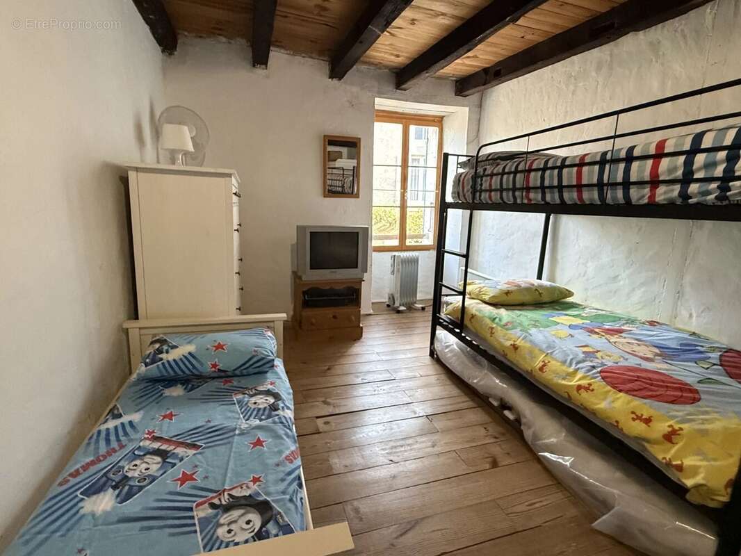 Maison à SAINT-PARDOUX-LA-RIVIERE