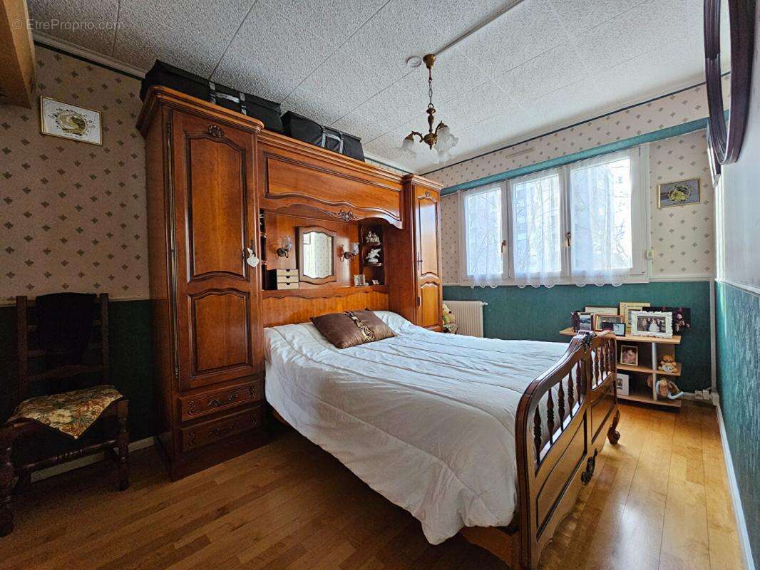 Appartement à LE PLESSIS-BOUCHARD