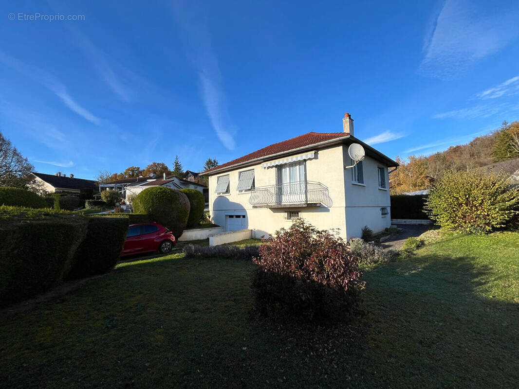 Maison à COURTIVRON