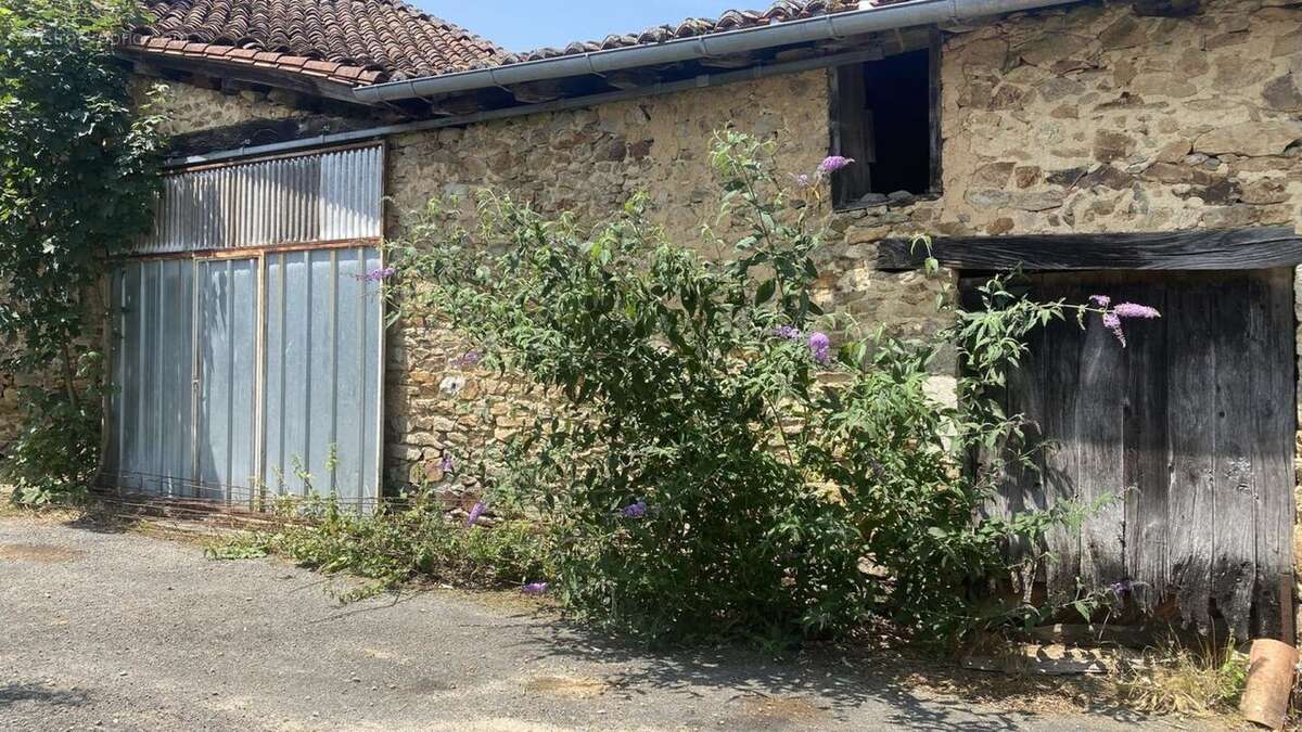 Maison à MONTEMBOEUF