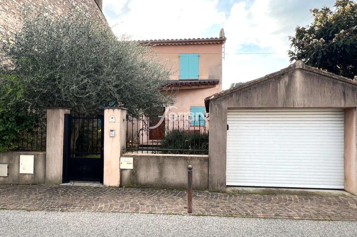 Maison à TRANS-EN-PROVENCE