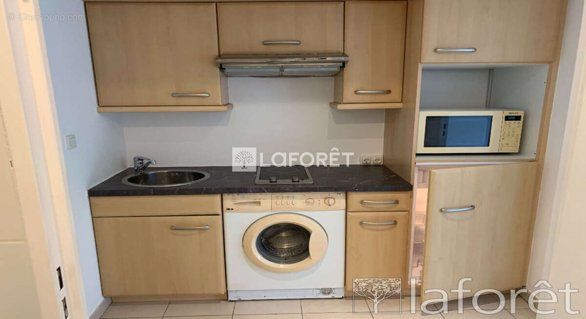 Appartement à SAINT-LAURENT-DU-VAR